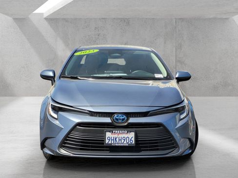 Used 2023 Toyota Corolla LE FWD image 3