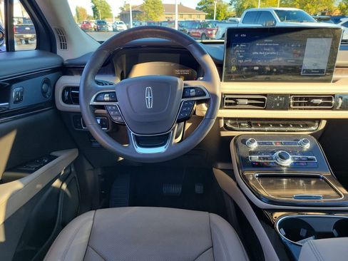 Certified 2022 Lincoln Nautilus Reserve w/ Equipment Group 201A image 12