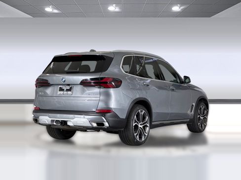 Used 2024 BMW X5 sDrive40i w/ Premium Package RWD image 9