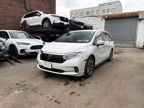 Certified 2024 Honda Odyssey EX-L image 1