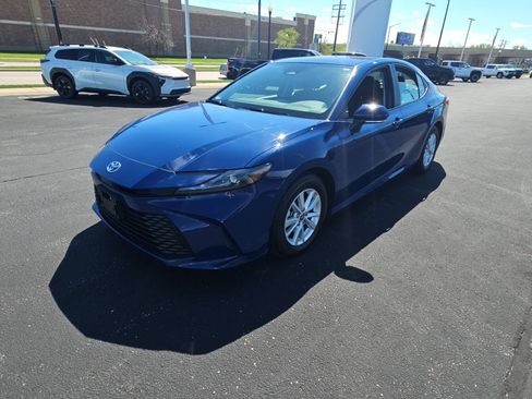 Certified 2025 Toyota Camry LE w/ Convenience Package FWD image 7