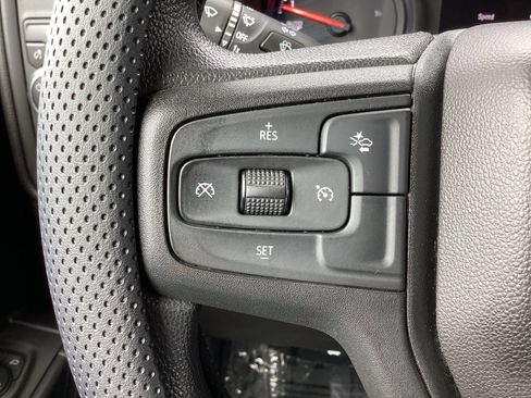 Used 2025 Chevrolet Silverado 1500 Custom image 30