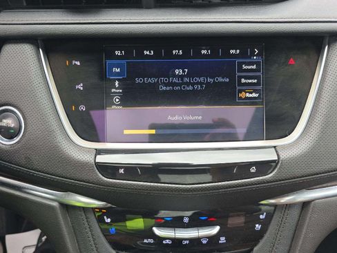 Used 2023 Cadillac XT5 Premium Luxury w/ Technology Package AWD/4WD image 9