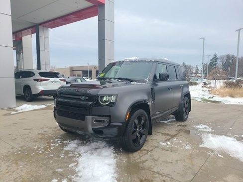 Used 2023 Land Rover Defender 110 Carpathian Edition image 3