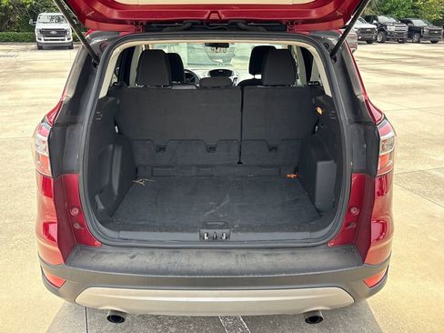 Used 2017 Ford Escape SE FWD image 29