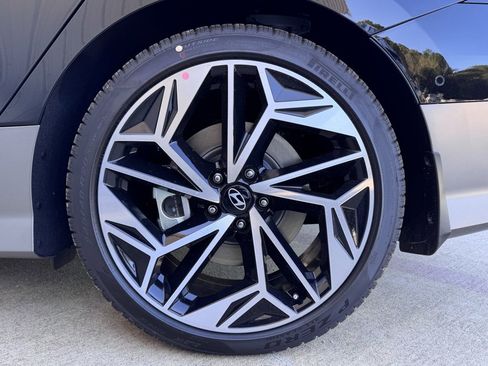 New 2025 Hyundai Ioniq 6 Limited image 27