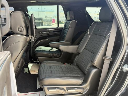 Used 2024 Cadillac Escalade V w/ Heavy-Duty Trailer Package AWD/4WD image 12