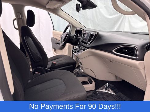 Used 2024 Chrysler Voyager LX FWD image 26