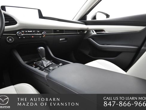 Certified 2025 MAZDA MAZDA3 2.5 Turbo Sedan w/Premium Plus image 24