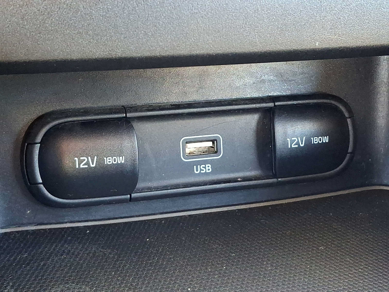 Used 2023 Kia Forte LXS w/ LXS Technology Package FWD image 25