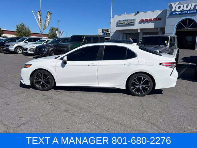 Used 2019 Toyota Camry SE FWD image 2