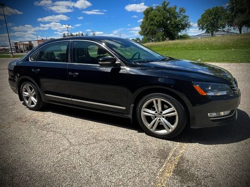 Used 2014 Volkswagen Passat 1.8T SEL Premium FWD image 7