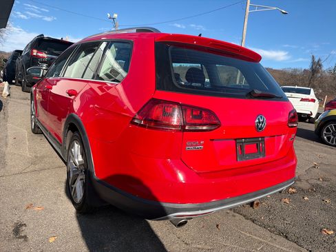 Used 2017 Volkswagen Golf Alltrack SEL image 13