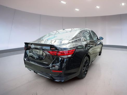 Used 2025 Nissan Sentra SR w/ Midnight Edition image 4
