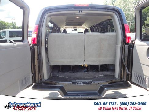 Used 2020 Chevrolet Express 3500 LT w/ LT Preferred Equipment Group RWD image 24