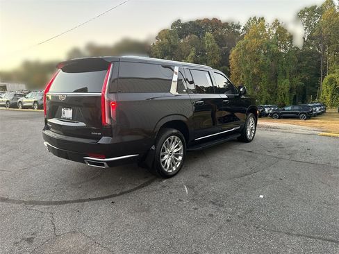 Used 2024 Cadillac Escalade ESV Premium Luxury w/ Performance Package image 34