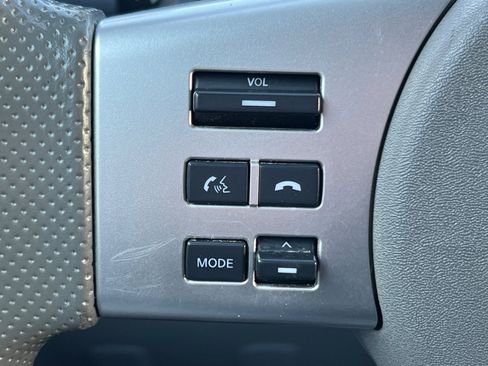 Used 2021 Nissan Frontier SV w/ Midnight Edition Floor Mats image 25