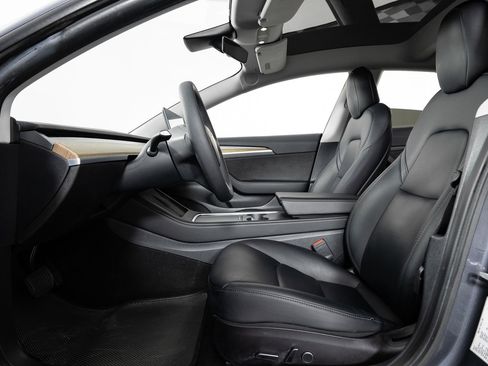 Used 2021 Tesla Model 3 Standard Range image 14