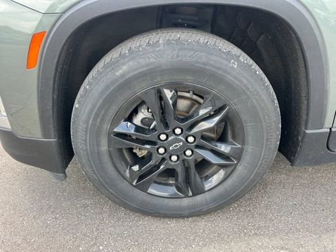 Used 2022 Chevrolet Traverse LT w/ Midnight/Sport Edition AWD/4WD image 9