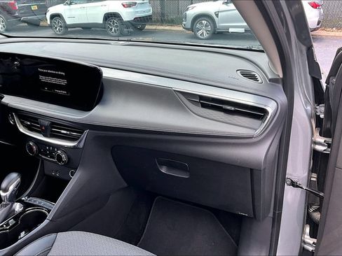 Used 2025 Buick Encore GX Preferred AWD/4WD image 24