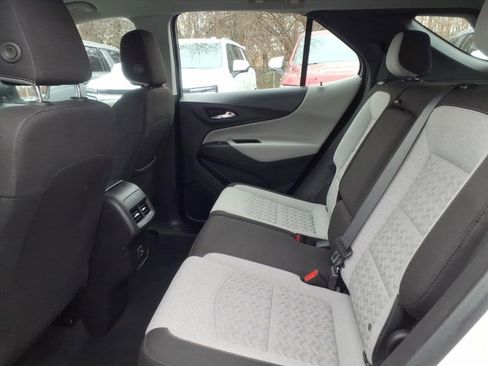 Used 2023 Chevrolet Equinox LS image 16