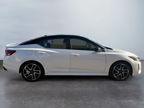 Used 2024 Nissan Sentra SR w/ SR Premium Package FWD image 4