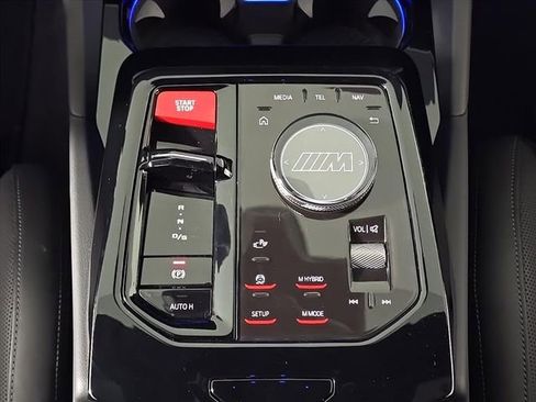 Used 2025 BMW M5 w/ Carbon Package image 22