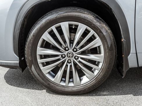 Used 2020 Toyota Highlander Platinum AWD/4WD image 41