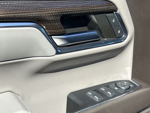 Certified 2023 Chevrolet Silverado 1500 RST w/ Convenience Package II image 15