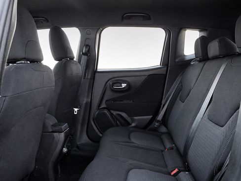 Used 2021 Jeep Renegade Latitude AWD/4WD image 17