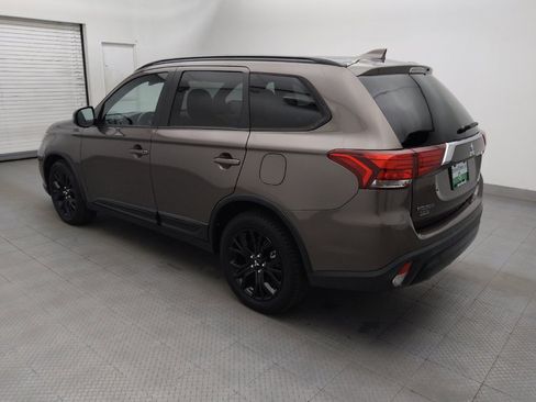 Used 2019 Mitsubishi Outlander LE AWD/4WD image 3