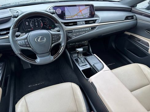 Used 2019 Lexus ES 350 w/ Premium Package FWD image 16