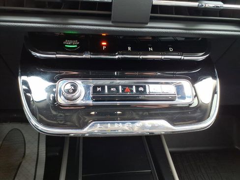 Used 2023 Lincoln Corsair AWD image 18