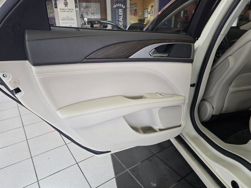 Used 2018 Lincoln MKZ Select w/ Select Plus Package AWD/4WD image 10