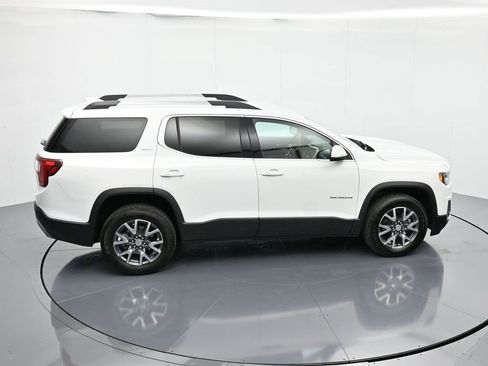 Used 2023 GMC Acadia SLT image 12