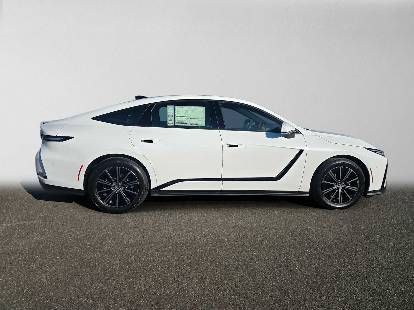 New 2026 Lexus ES 350h AWD image 2