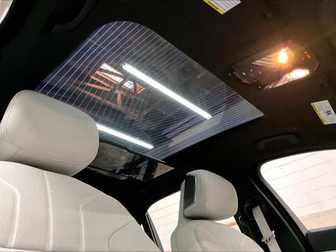 Certified 2025 BMW 760i xDrive AWD/4WD image 23