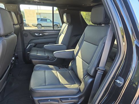 Used 2023 GMC Yukon Denali AWD/4WD image 25