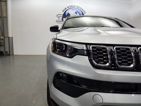 New 2025 Jeep Compass Limited w/ Elite Group AWD/4WD image 33