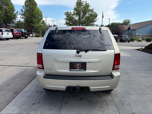 Used 2010 Jeep Grand Cherokee Laredo AWD/4WD image 10