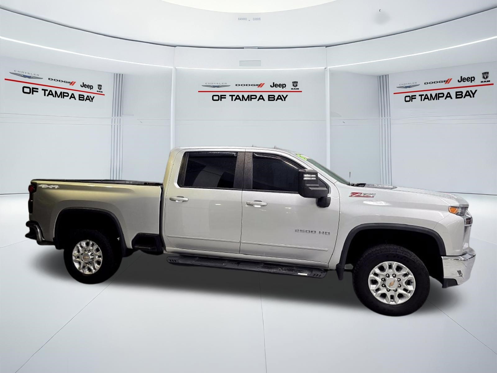 Used 2021 Chevrolet Silverado 2500 LT w/ Convenience Package AWD/4WD image 8