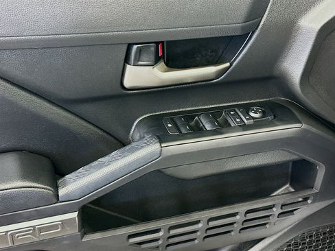 Used 2025 Toyota Tacoma TRD Sport RWD image 15