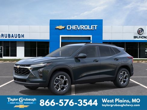 New 2026 Chevrolet Trax LT w/ Driver Confidence Package FWD image 2