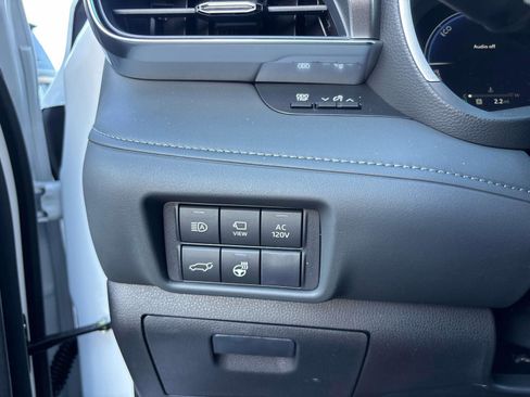 New 2026 Toyota Highlander Limited AWD/4WD image 13