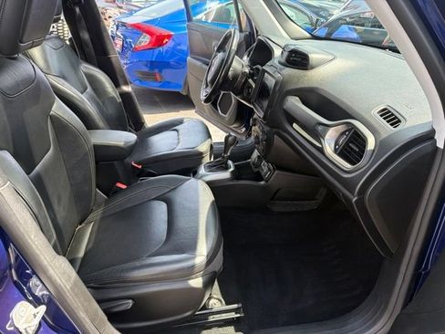 Used 2018 Jeep Renegade Limited w/ UConnect 8.4 Nav Group AWD/4WD image 23