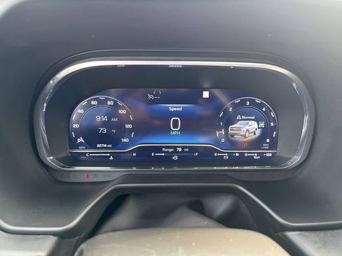 Used 2022 Chevrolet Tahoe Z71 w/ Luxury Package AWD/4WD image 12
