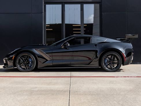 Used 2019 Chevrolet Corvette ZR1 w/ ZTK Track Performance Package RWD image 9
