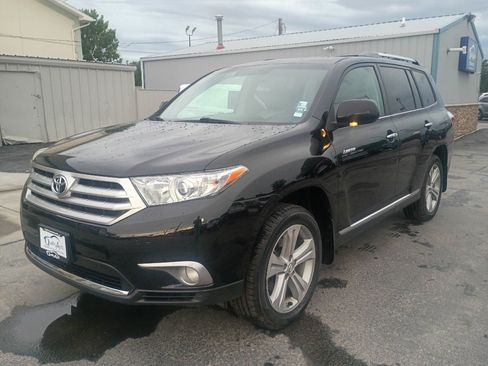 Used 2013 Toyota Highlander Limited AWD/4WD image 2
