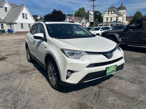 Used 2016 Toyota RAV4 Limited AWD/4WD image 5