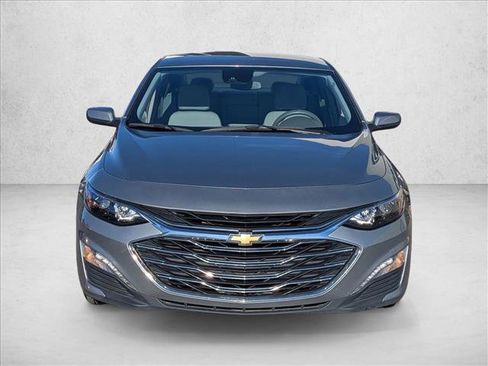 Used 2024 Chevrolet Malibu LT image 2